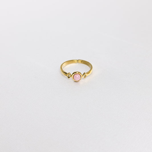 Bague Juliette rose, en acier inoxydable doré, disponible à paris 